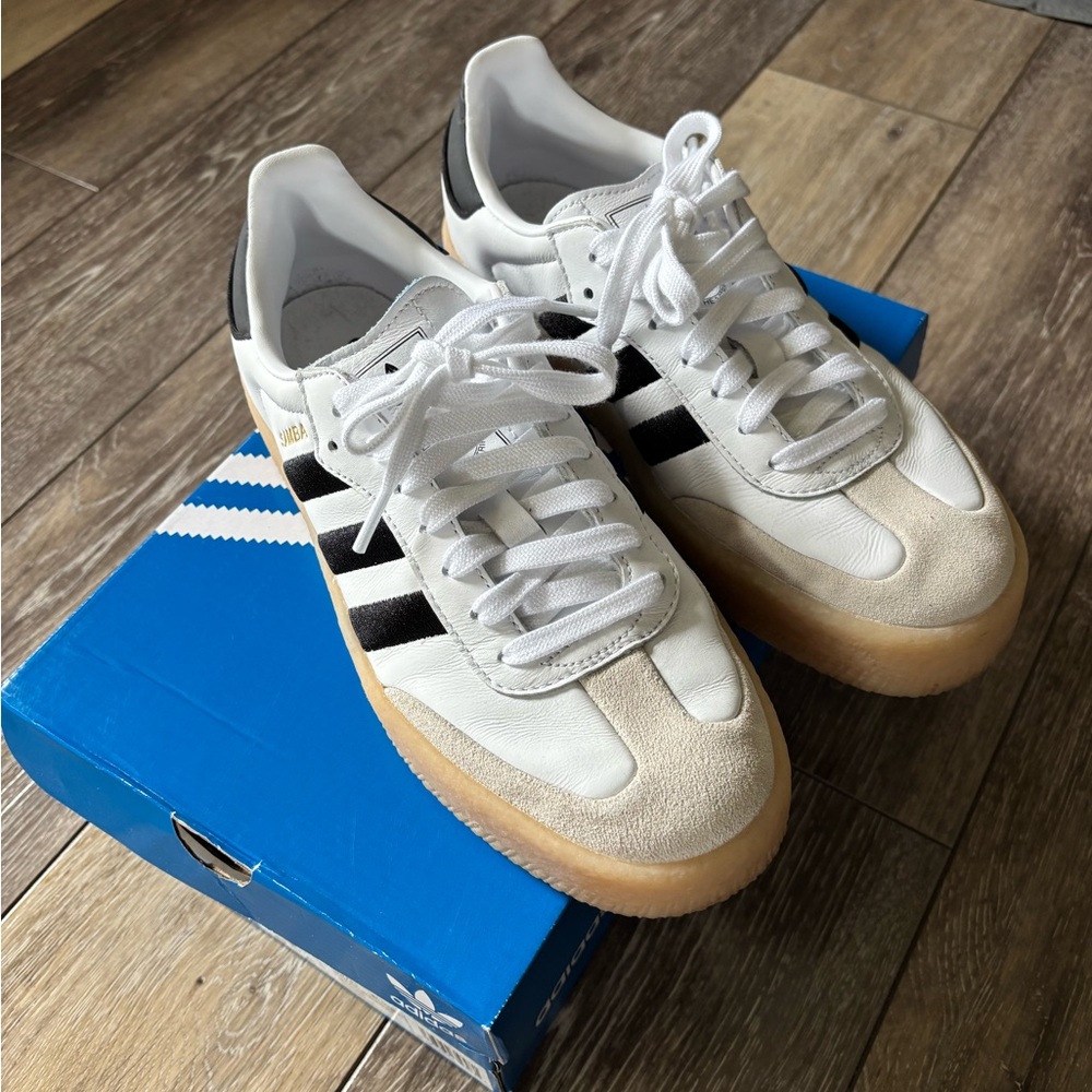 Adidas Sambae Size 8